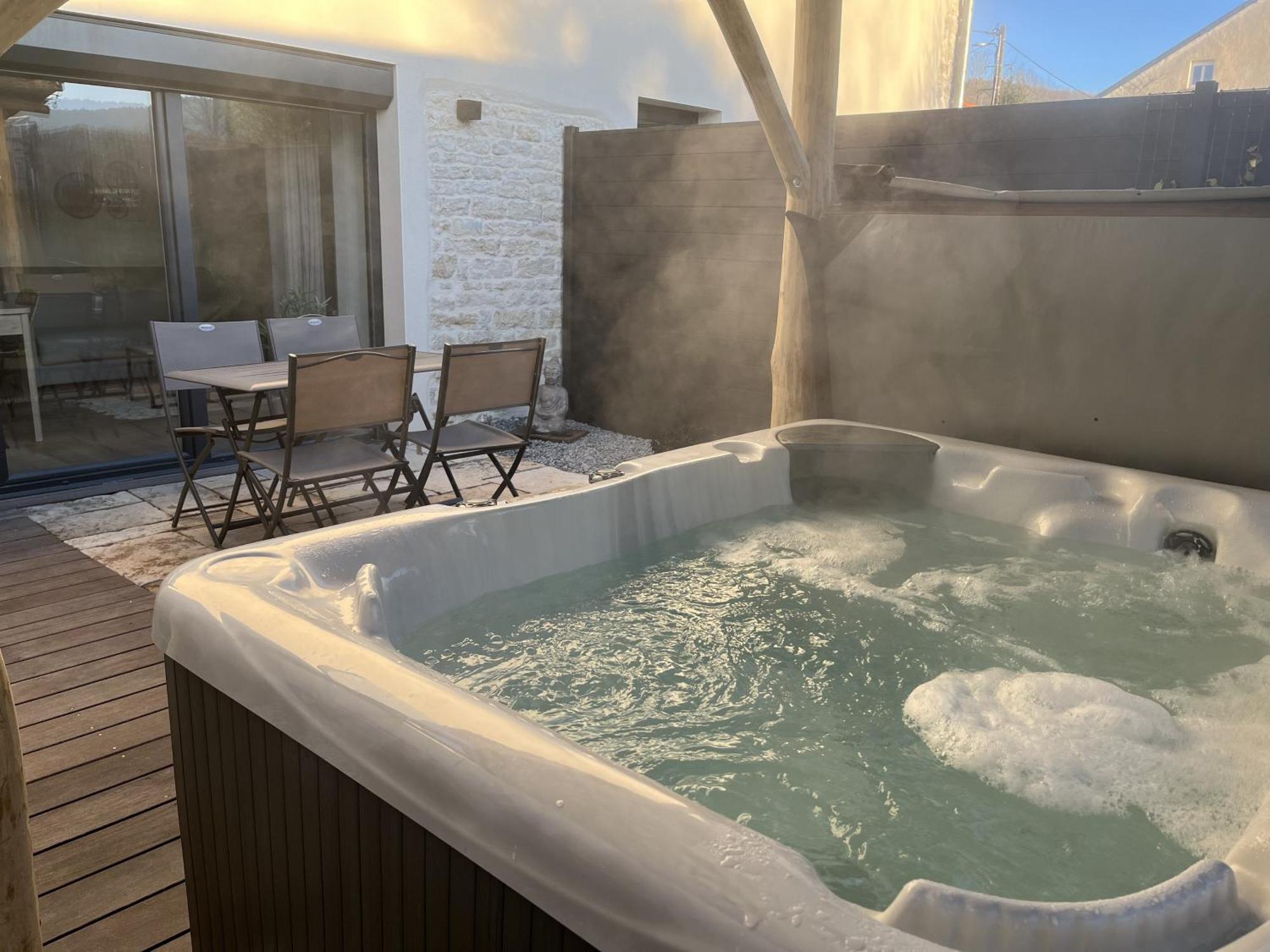 Sejour Detente - Appart'Hotel N 1 Avec Jaccuzi, Piscine Et Petit-Dejeuner Chouzelot Exteriér fotografie