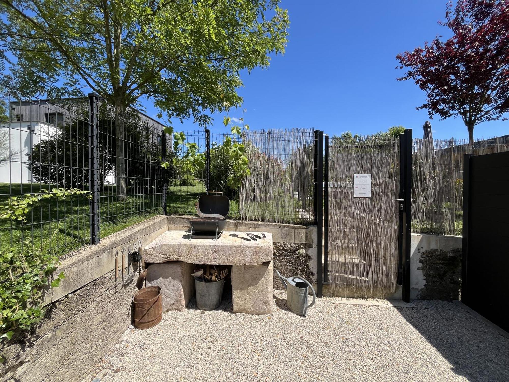 Sejour Detente - Appart'Hotel N 1 Avec Jaccuzi, Piscine Et Petit-Dejeuner Chouzelot Exteriér fotografie